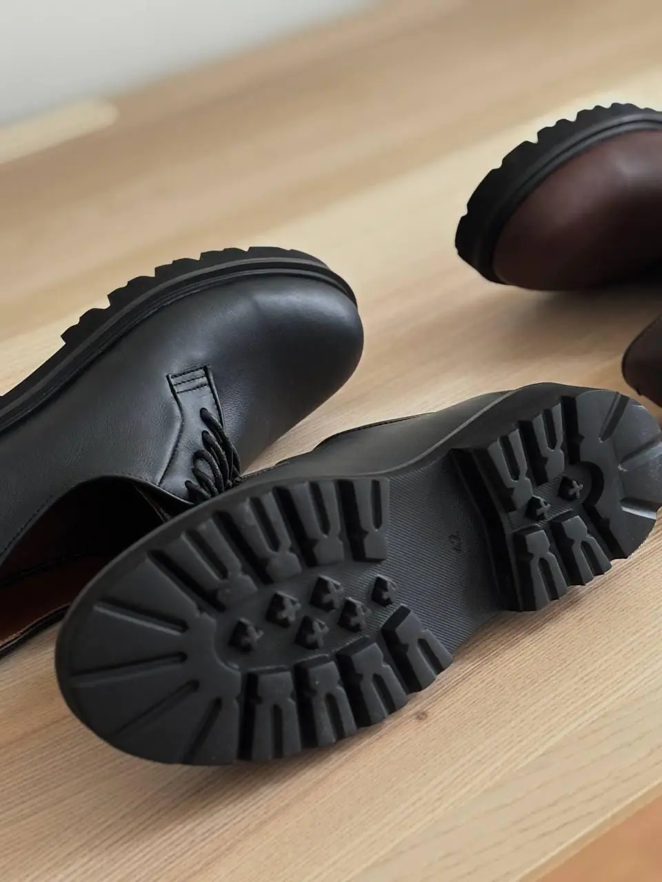 Handcrafted Leather Derby Shoes Men's Black Brown